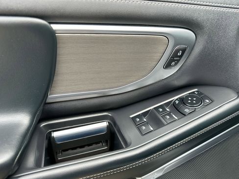 Used 2025 Ford Expedition Platinum AWD/4WD image 13