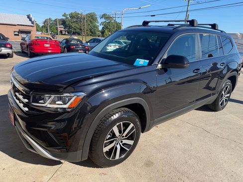 Used 2022 Volkswagen Atlas SE AWD/4WD image 2