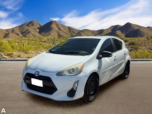 Used 2016 Toyota Prius C Two FWD image 2