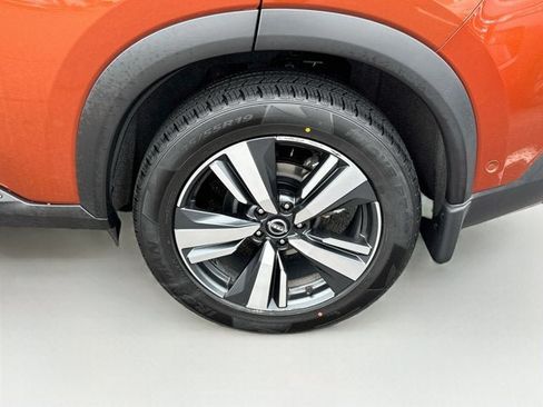 Certified 2022 Nissan Rogue Platinum w/ Head-Up Display Package AWD/4WD image 27