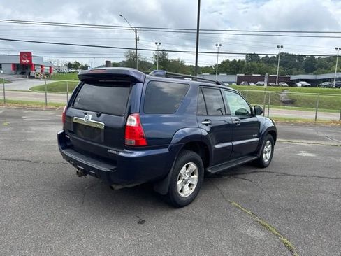 Used 2007 Toyota 4Runner SR5 AWD/4WD image 8