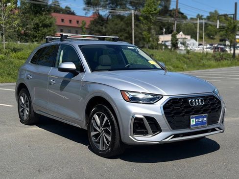 Used 2023 Audi Q5 2.0T Premium Plus w/ Premium Plus Package AWD/4WD image 8