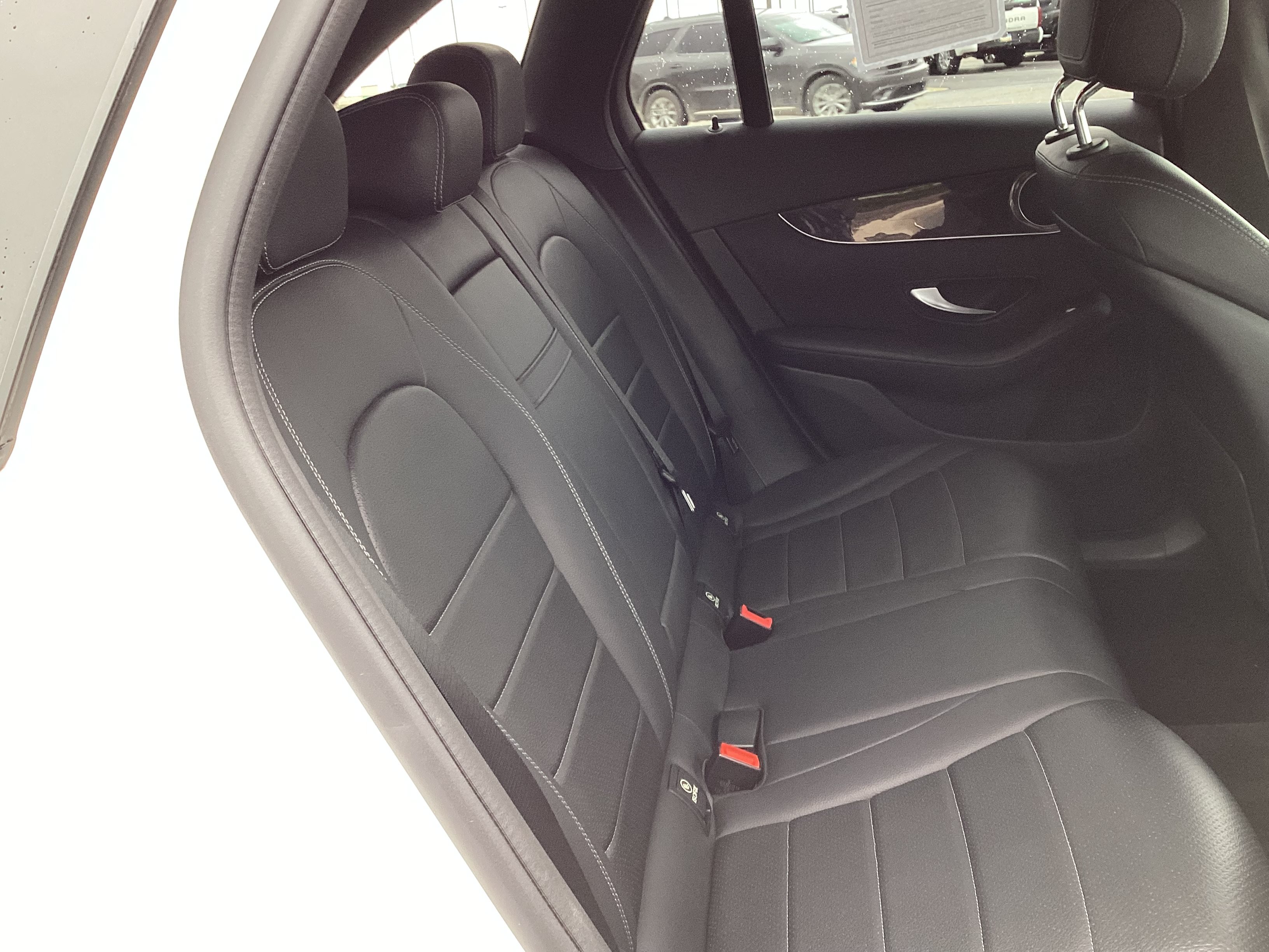 Used 2019 Mercedes-Benz GLC 300 4MATIC image 18