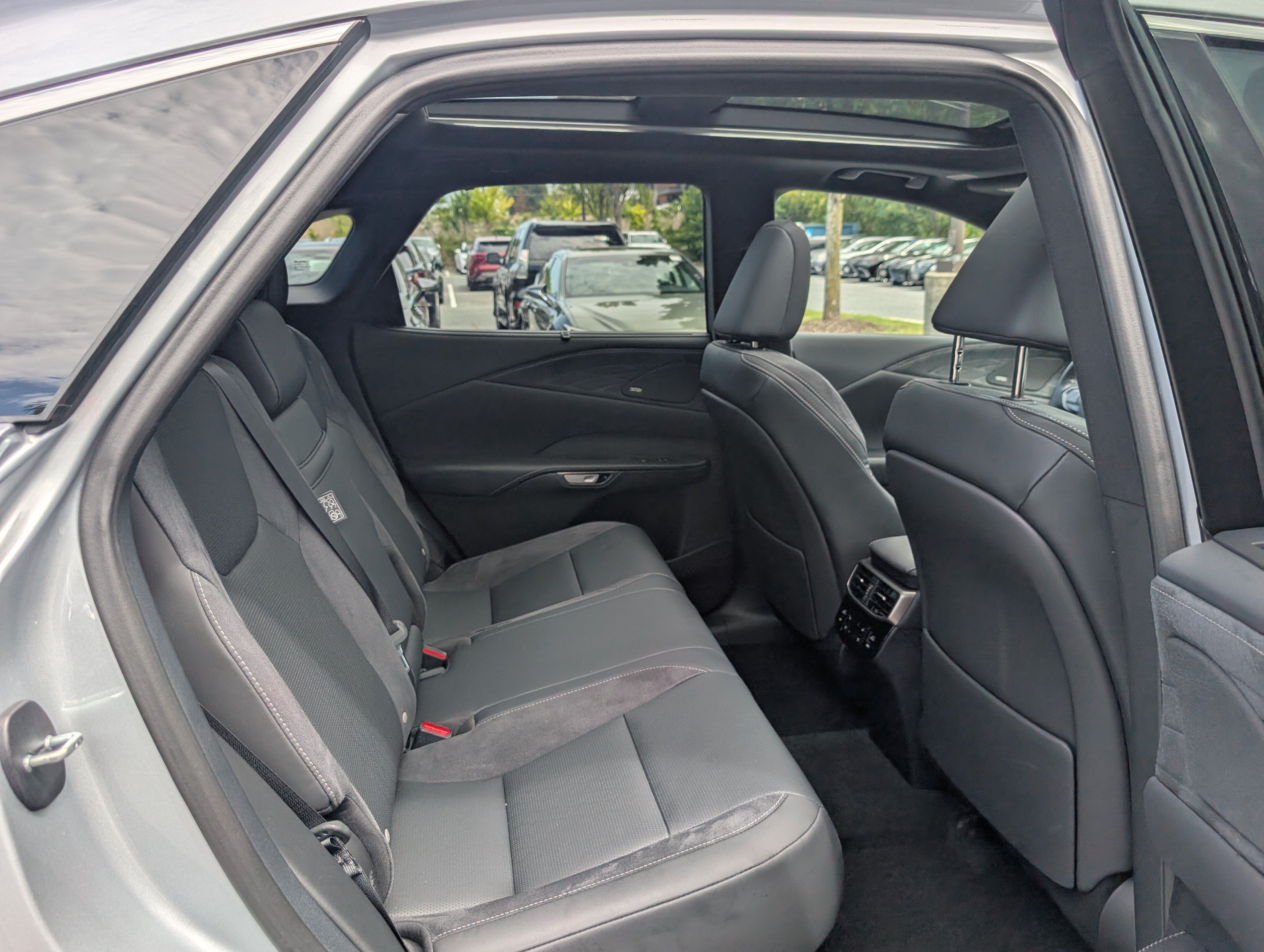 Certified 2024 Lexus RX 350 AWD w/ Convenience Package image 12