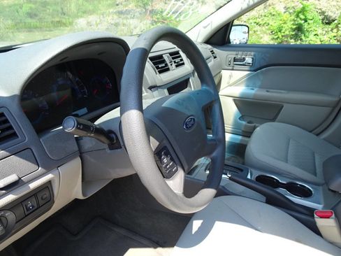 Used 2012 Ford Fusion S image 13