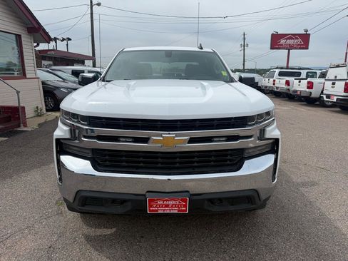 Used 2019 Chevrolet Silverado 1500 LT AWD/4WD image 3
