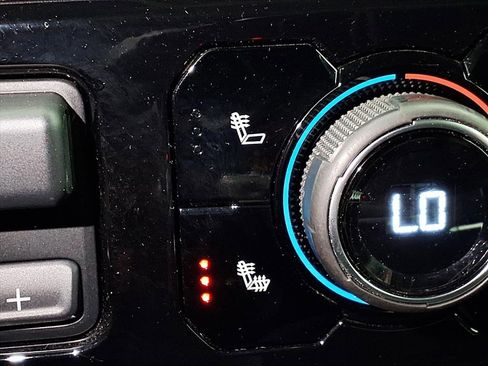 Used 2022 Chevrolet Silverado 1500 RST image 15