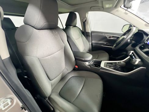 Used 2023 Toyota RAV4 XLE w/ Convenience Package FWD image 31