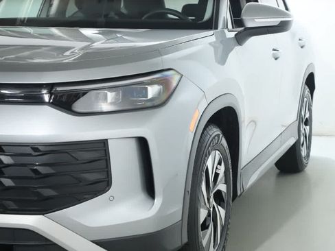 Certified 2026 Volkswagen Tiguan S FWD image 4