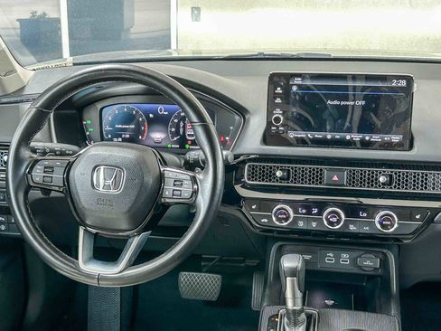 Used 2024 Honda Civic Touring image 12