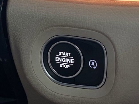 Certified 2022 Mercedes-Benz GLE 350 4MATIC w/ AMG Line Exterior image 12