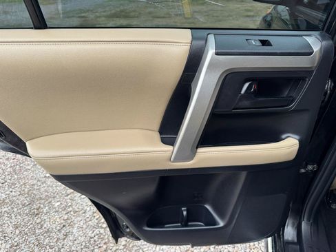 Used 2013 Toyota 4Runner SR5 RWD image 18