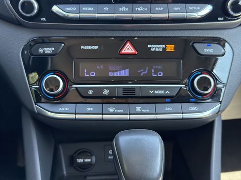 Used 2019 Hyundai Ioniq Limited w/ Ultimate Package 02 FWD image 19
