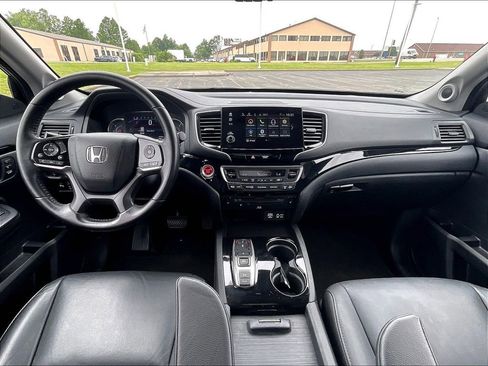 Used 2021 Honda Pilot Touring image 7