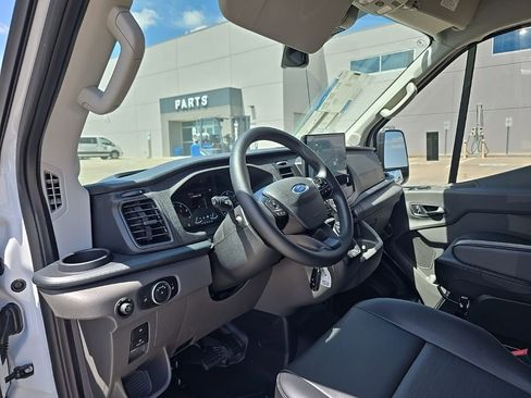 New 2025 Ford Transit 250 148 Medium Roof w/ Load Area Protection Package RWD image 4