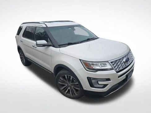 Certified 2017 Ford Explorer Platinum image 2