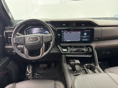 Used 2023 GMC Sierra 1500 AT4 w/ AT4 Preferred Package AWD/4WD image 7