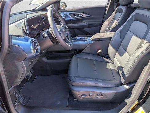 New 2026 Chevrolet Equinox EV LT image 15