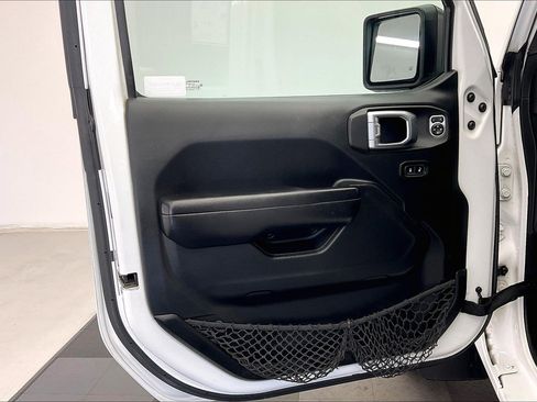Used 2018 Jeep Wrangler Unlimited Sport S AWD/4WD image 25
