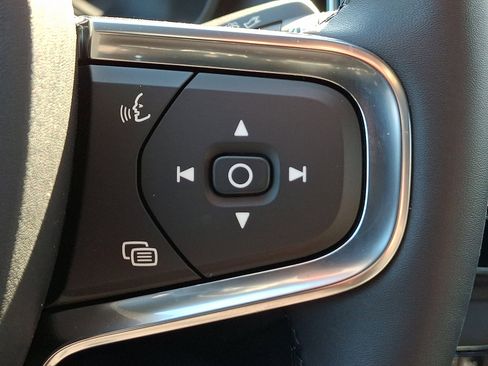 Certified 2023 Volvo C40 P8 Recharge Ultimate AWD/4WD image 21