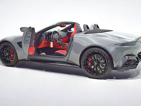 Used 2023 Aston Martin V8 Vantage Roadster image 5