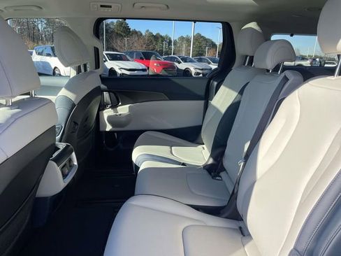 New 2026 Kia Carnival SX w/ SX Dark Edition Package image 26