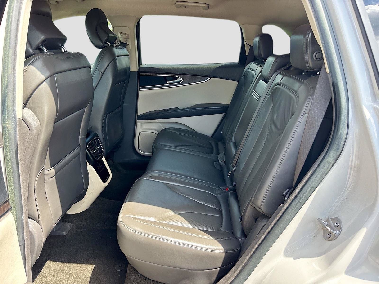 Used 2019 Lincoln Nautilus Select FWD image 24