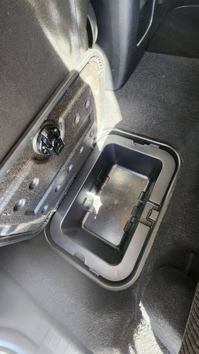 Used 2019 Dodge Journey SE FWD image 19