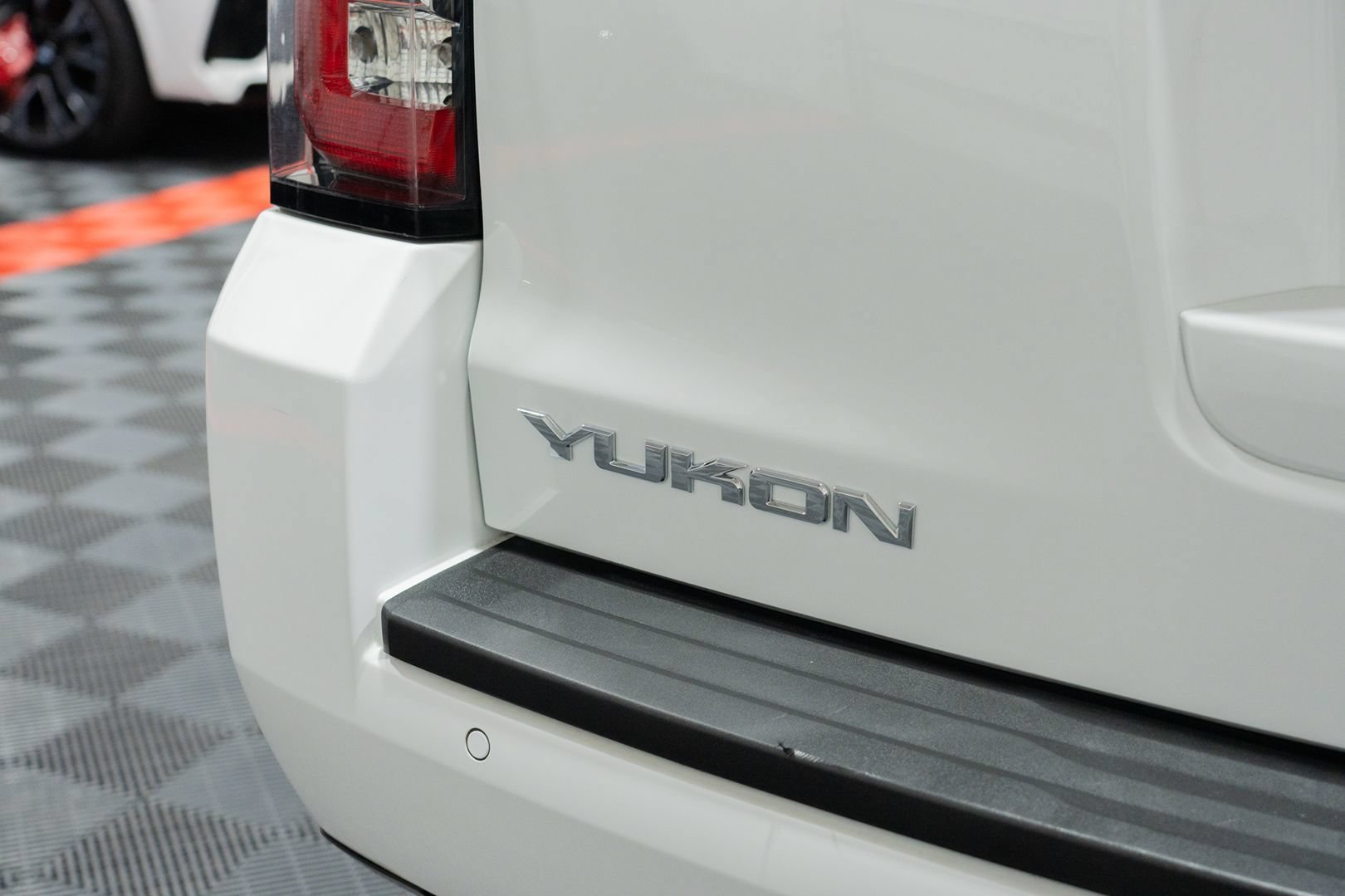 Used 2020 GMC Yukon SLT AWD/4WD image 8