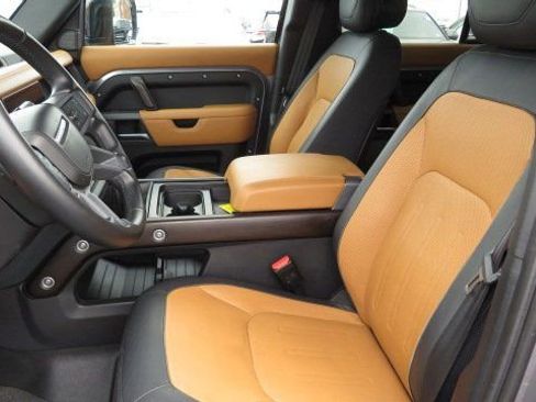 Used 2020 Land Rover Defender 110 X image 4