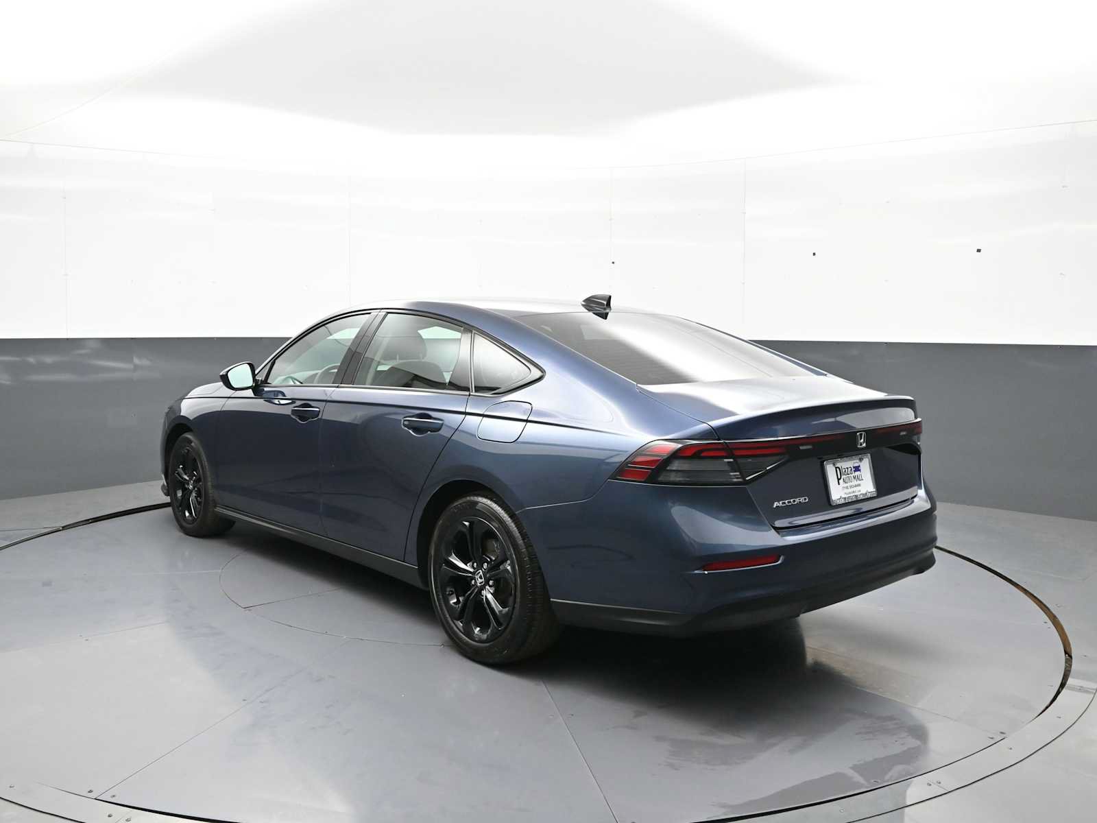 Used 2025 Honda Accord SE image 8