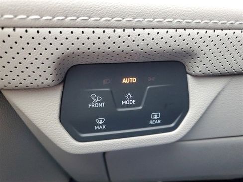 New 2025 Volkswagen Atlas SEL Premium R-Line image 24