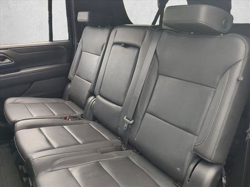 Used 2022 Chevrolet Suburban Z71 AWD/4WD image 19