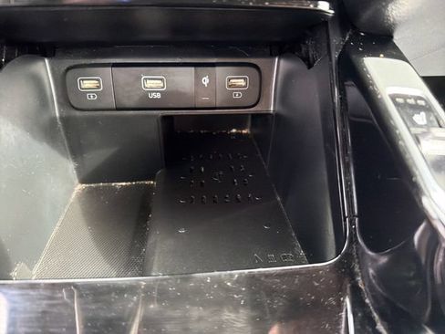 Used 2023 Kia Sorento SX FWD image 25