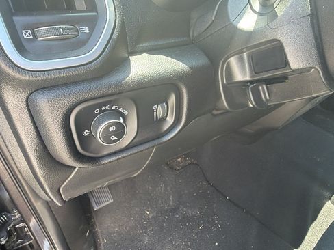 Used 2025 RAM 2500 Big Horn AWD/4WD image 23