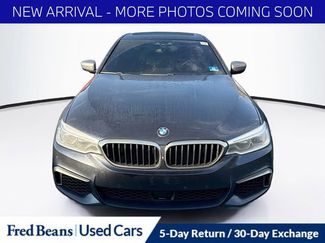 Used 2018 BMW M550i xDrive video 2