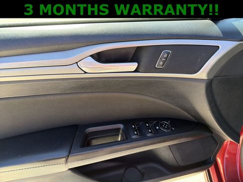 Used 2018 Ford Fusion SE w/ Fusion SE Technology Package image 12