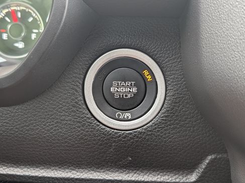 Used 2025 RAM 1500 Big Horn AWD/4WD image 33