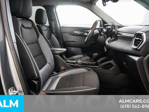 Used 2025 Chevrolet TrailBlazer LT FWD image 19
