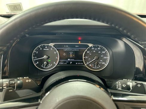 Used 2023 Nissan Pathfinder SL image 19