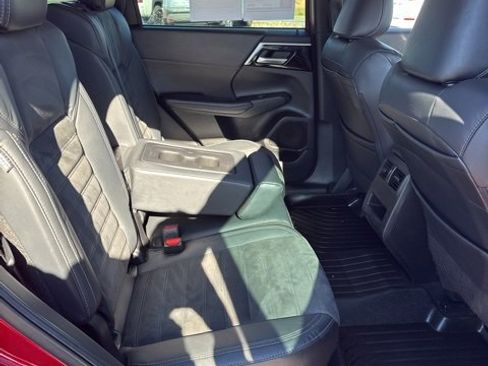 Used 2022 Mitsubishi Outlander SE image 20