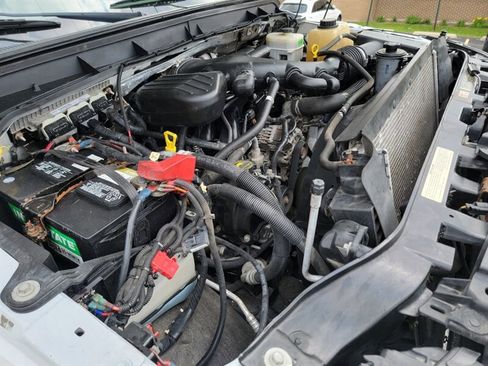 Used 2016 Ford F550 2WD Regular Cab Super Duty image 34