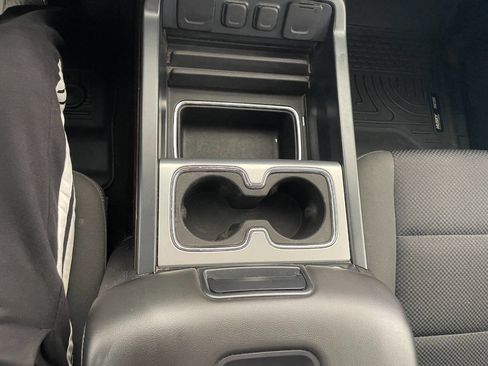 Used 2017 GMC Sierra 1500 SLE image 38