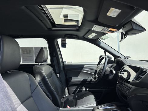 Used 2023 Honda Passport EX-L image 39