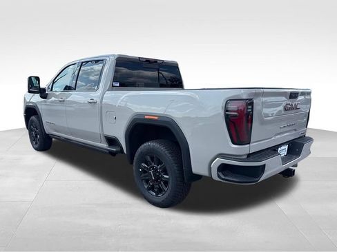 New 2026 GMC Sierra 2500 AT4 w/ AT4 Premium Plus Package AWD/4WD image 3