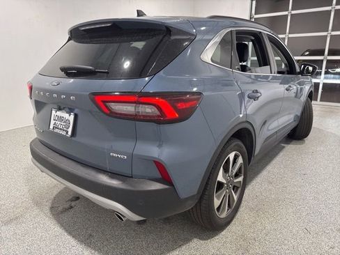 Used 2025 Ford Escape Platinum AWD/4WD image 5