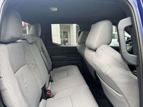 Certified 2025 Toyota Tacoma SR5 AWD/4WD image 11
