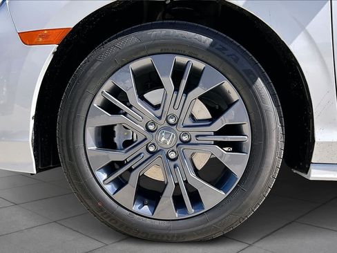 New 2026 Honda Odyssey Touring image 12
