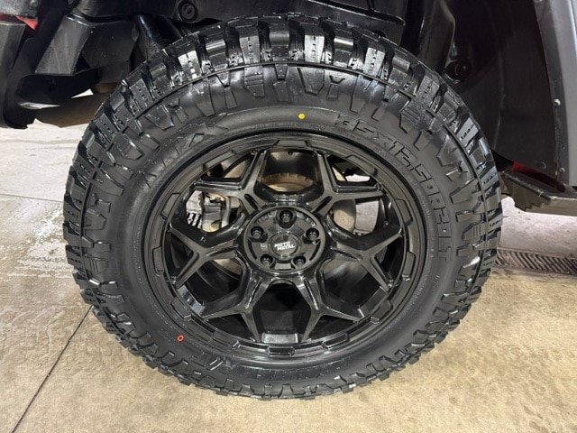 Used 2024 Jeep Wrangler Unlimited Rubicon 4xe w/ Technology Group AWD/4WD image 20