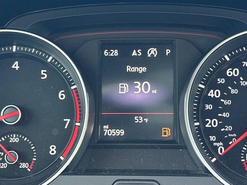 Used 2018 Volkswagen Golf 4-Door image 21